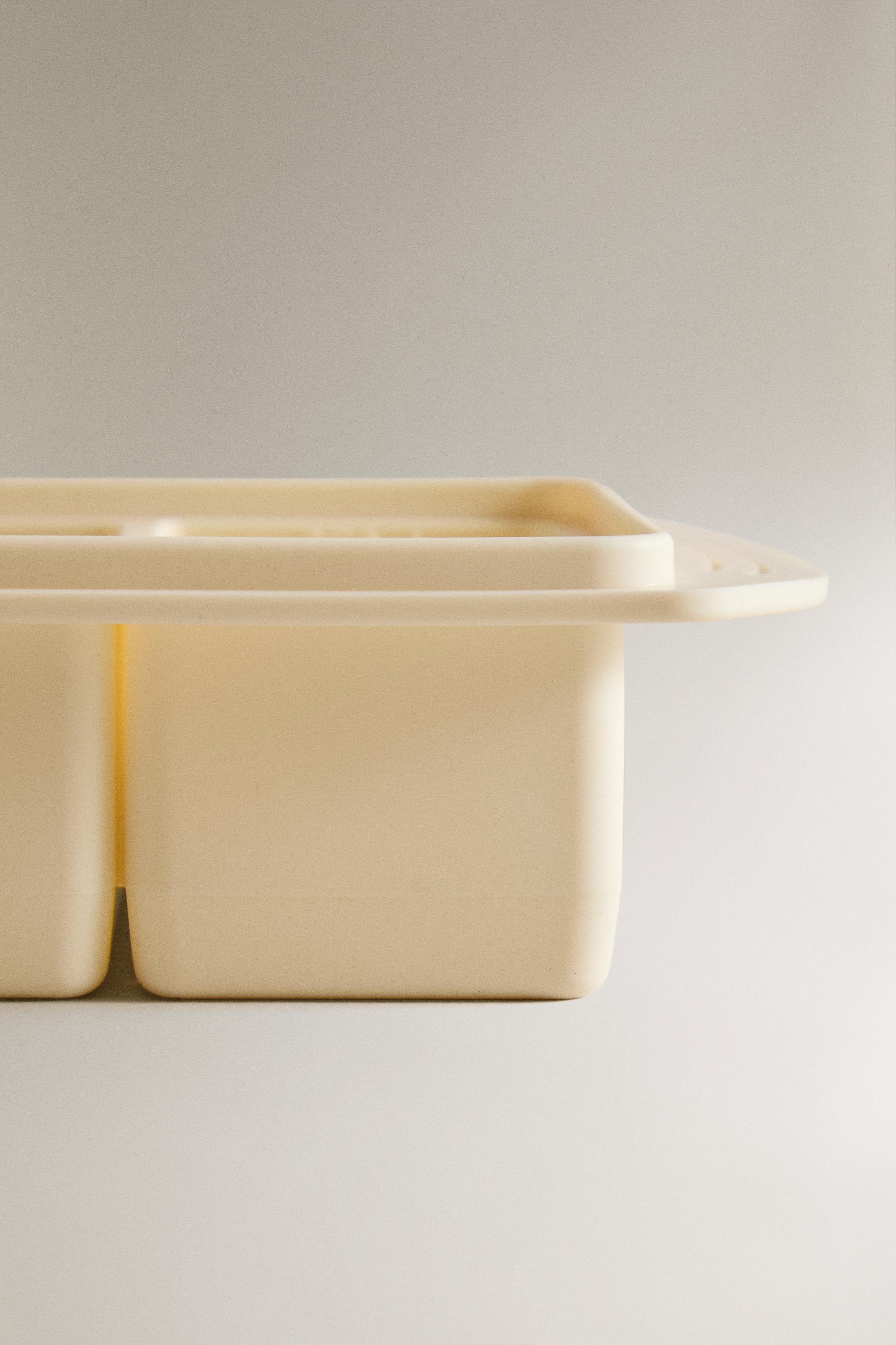 SILICONE COMPARTMENT CONTAINER